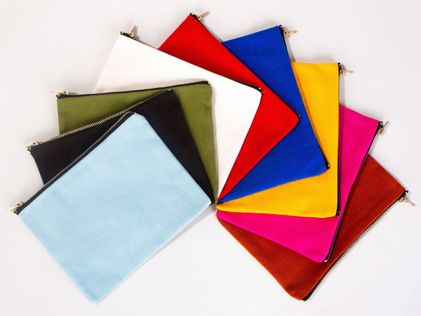 Personalized Clutch Bag – Custom Makeup & Bridesmaid Zip Pouch — print detail | Pamusan